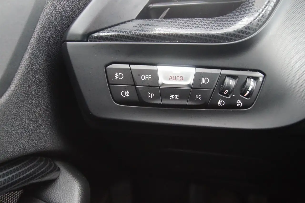 BMW 118 118i Sport Line LED Harman/Kardon Panoramada, миниатюра 29