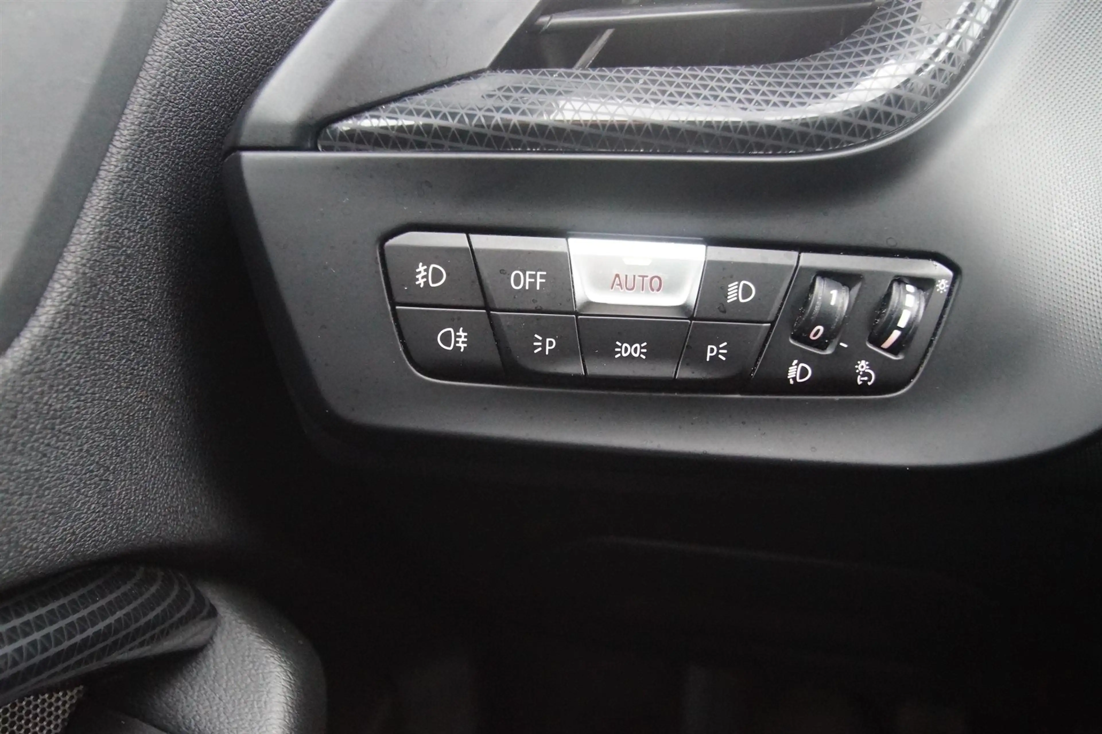 BMW 118 118i Sport Line | LED | Harman/Kardon | Panoramada — photo 29
