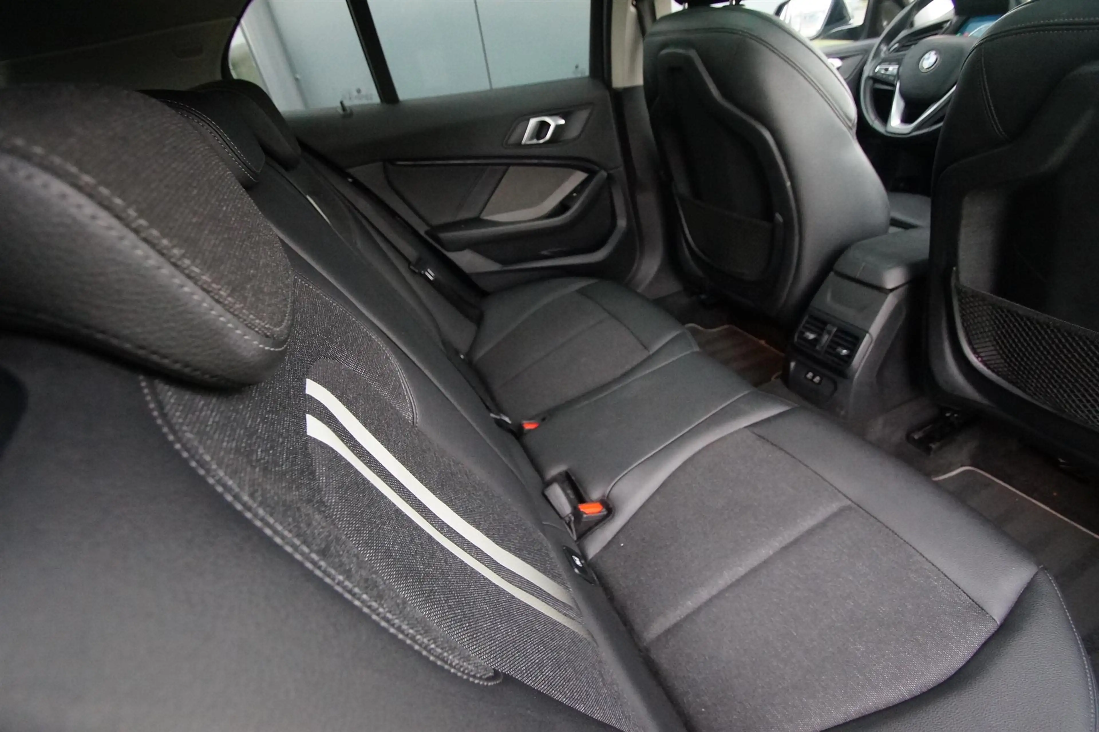 BMW 118 118i Sport Line | LED | Harman/Kardon | Panoramada — photo 15