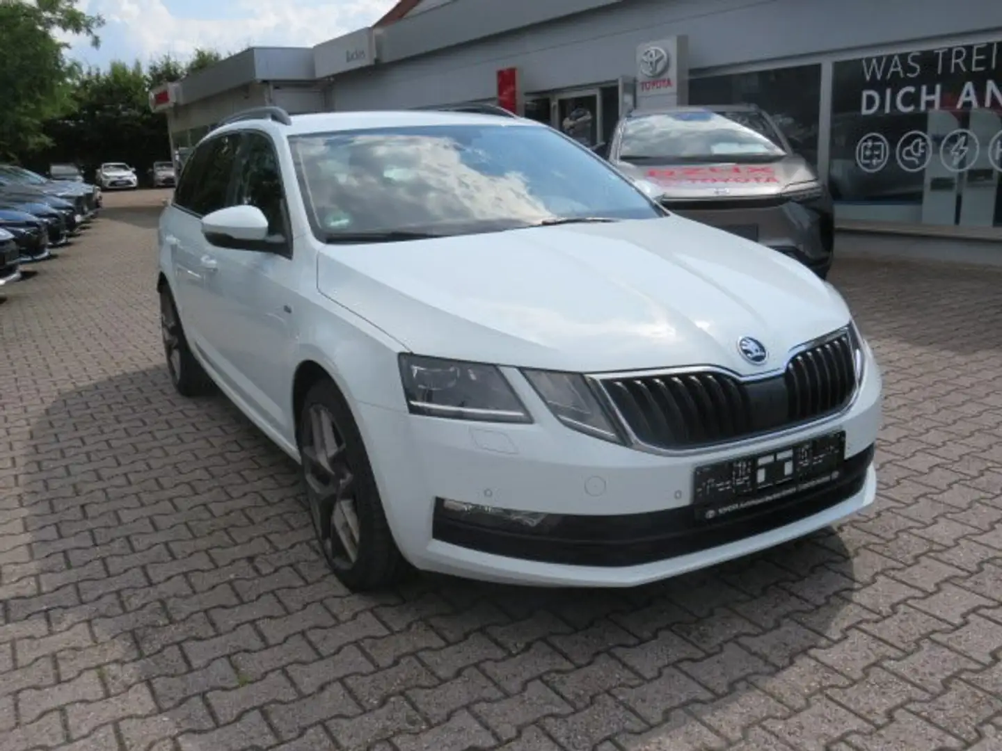 Skoda Octavia Drive 4x4 Blanc - 2