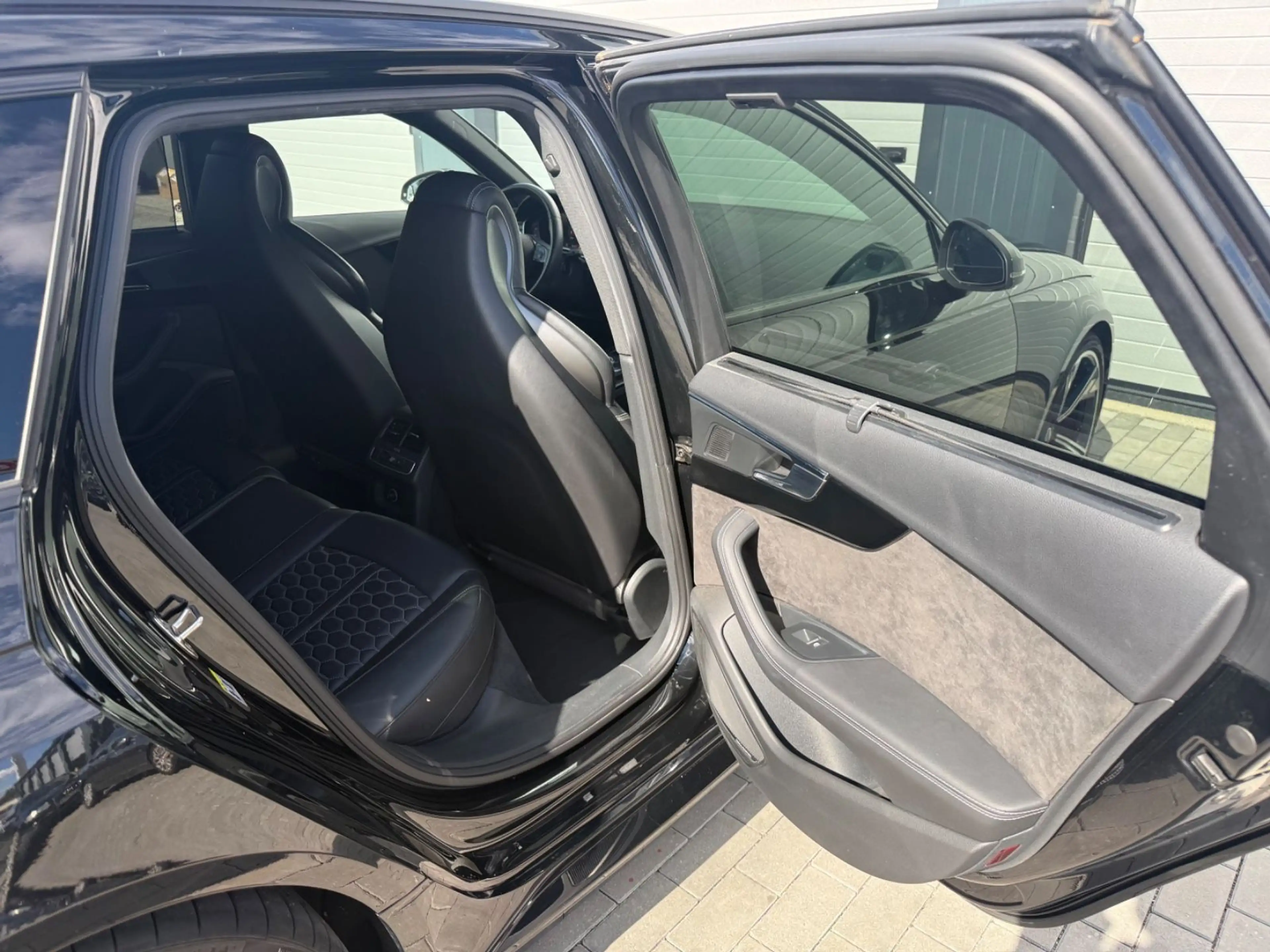 Audi RS4 RS 4 Avant 2.9 TFSI quattro*B&O*RSAGA*PANO* — photo 15