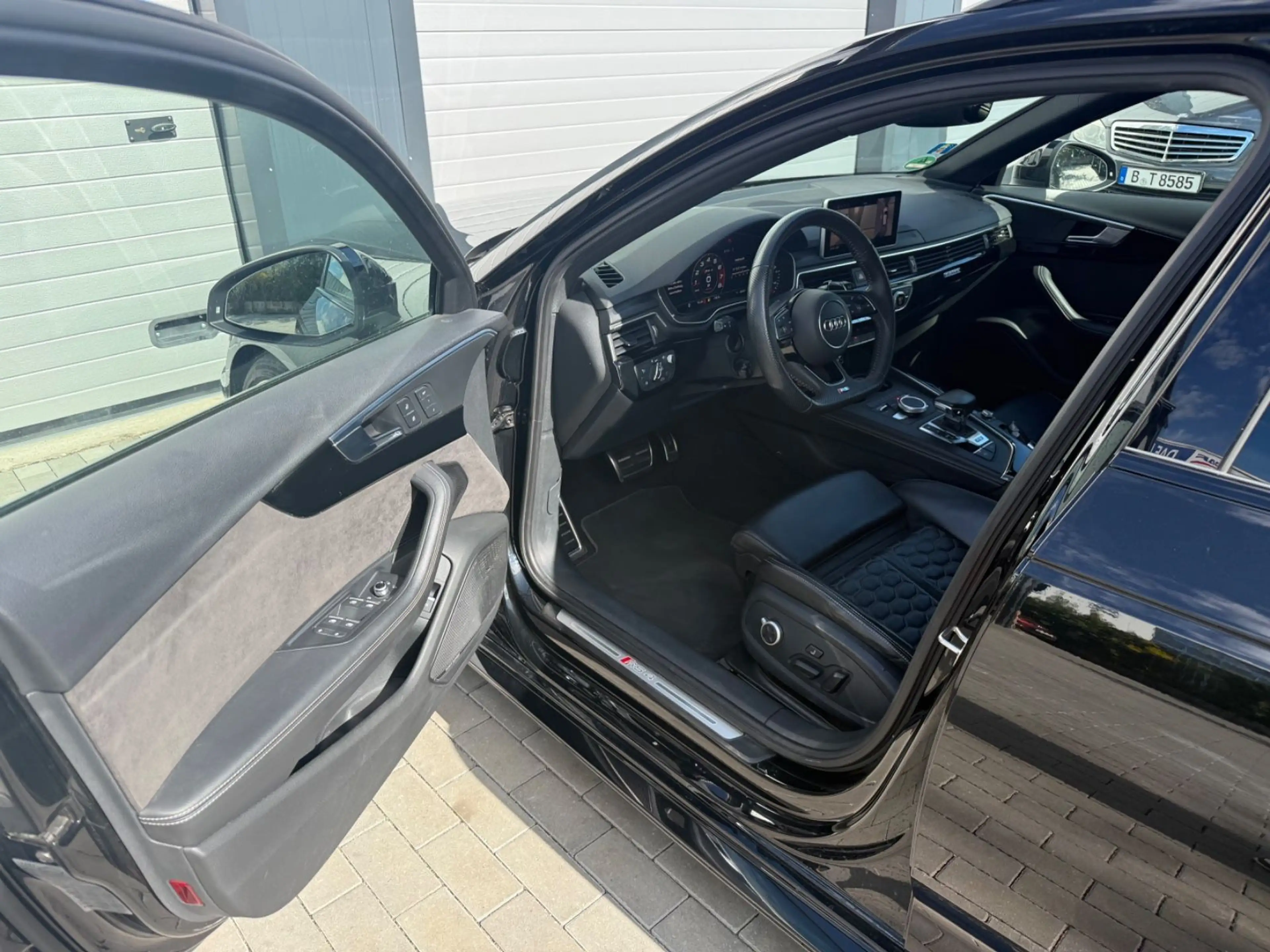 Audi RS4 RS 4 Avant 2.9 TFSI quattro*B&O*RSAGA*PANO* — photo 9