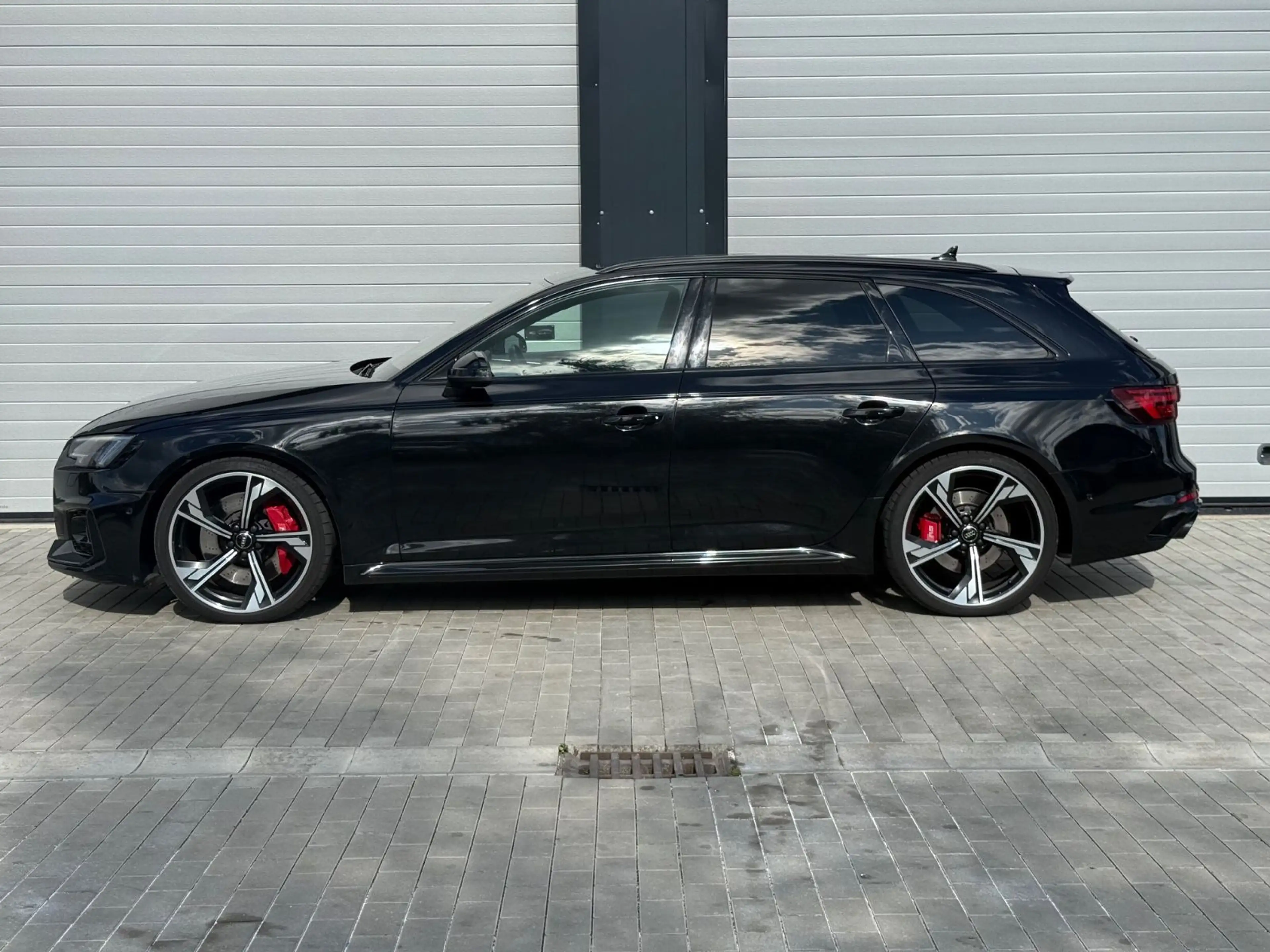 Audi RS4 RS 4 Avant 2.9 TFSI quattro*B&O*RSAGA*PANO* — photo 6