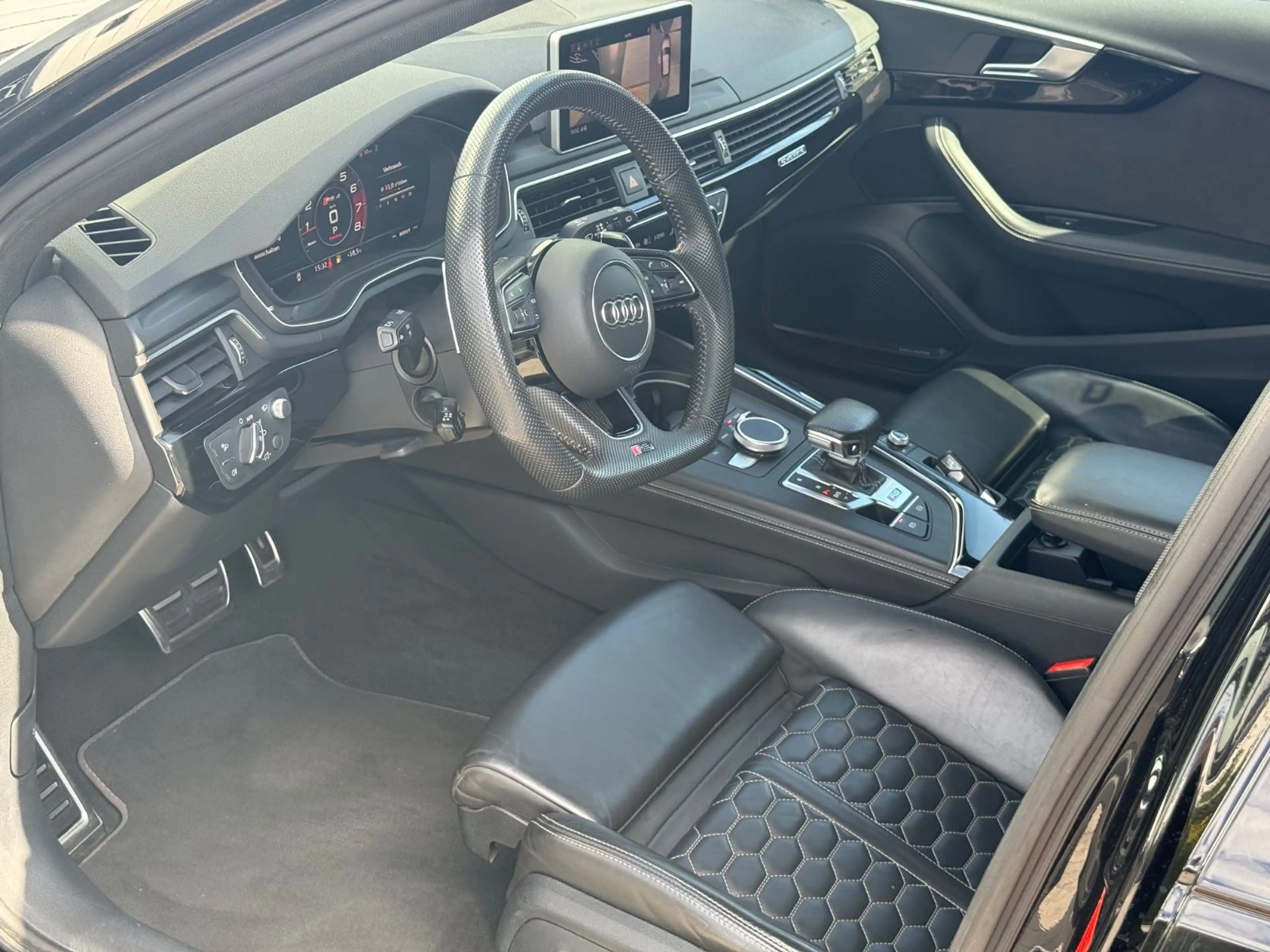 Audi RS4 RS 4 Avant 2.9 TFSI quattro*B&O*RSAGA*PANO* — photo 10