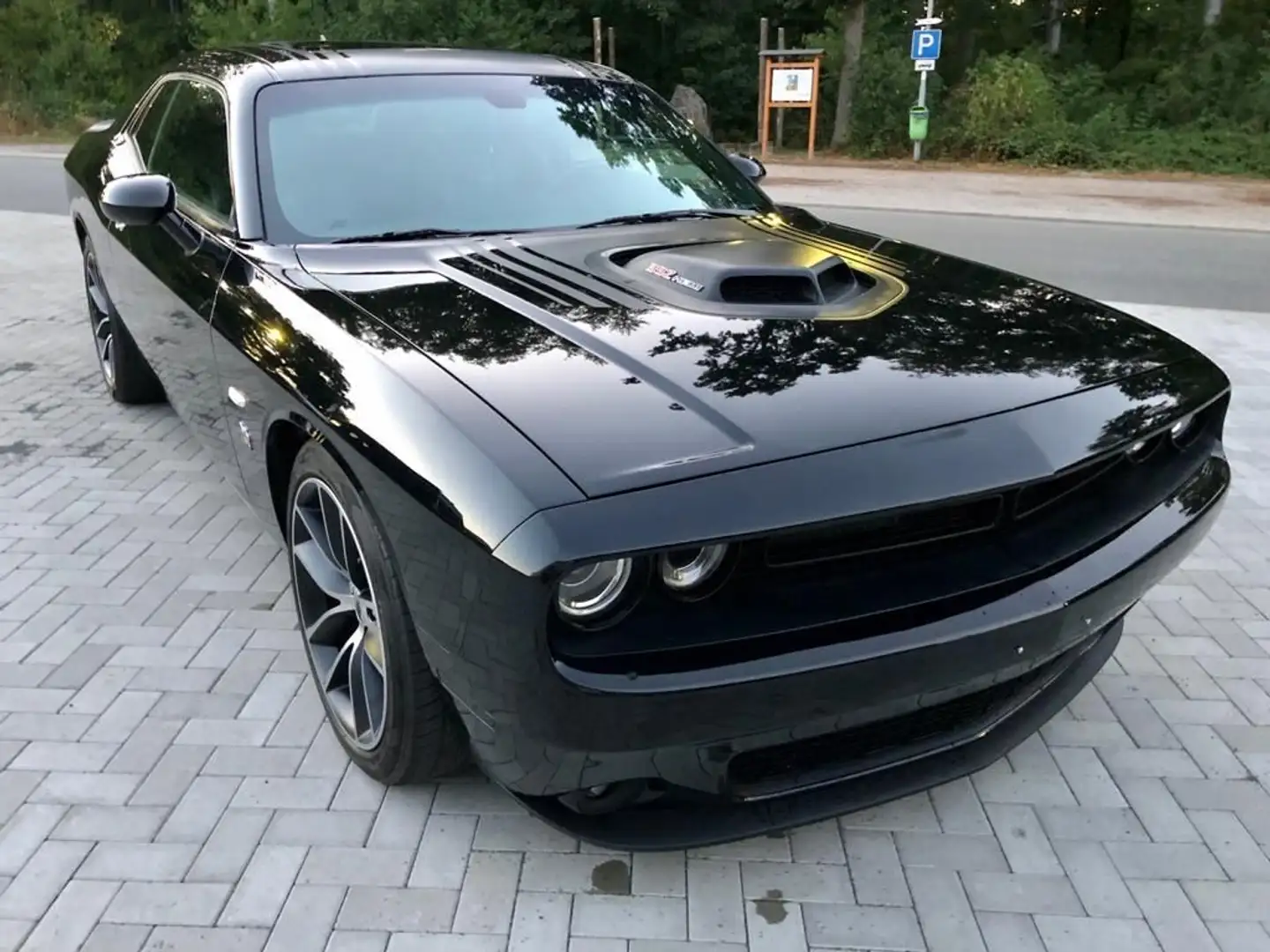 Dodge Challenger 6,4 Shaker Aut. Navi Leder Kamera SRT Schwarz - 2