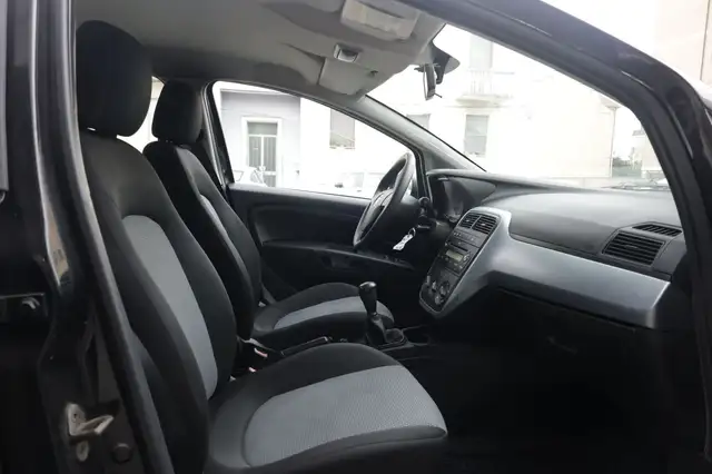 Fiat Grande Punto view 8