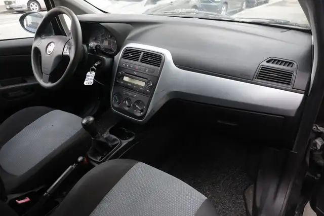Fiat Grande Punto view 10