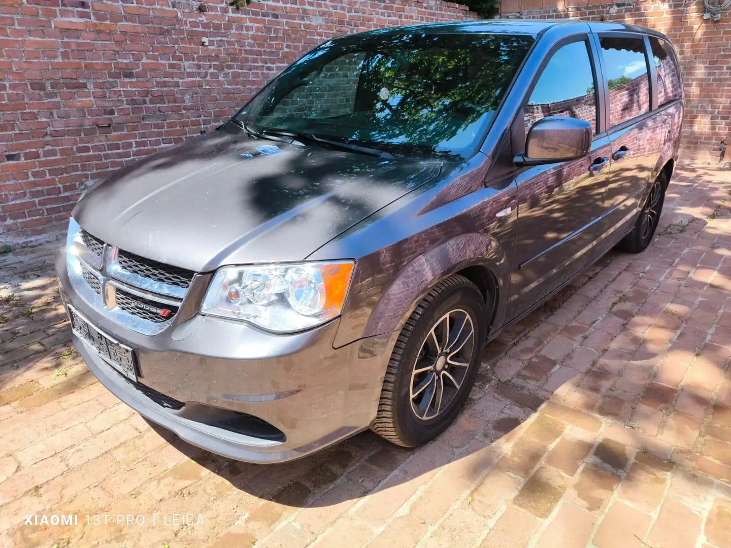 Dodge Grand Caravan 3.6i SRT Aut.  Benz./Flüssiggas Grau - 1