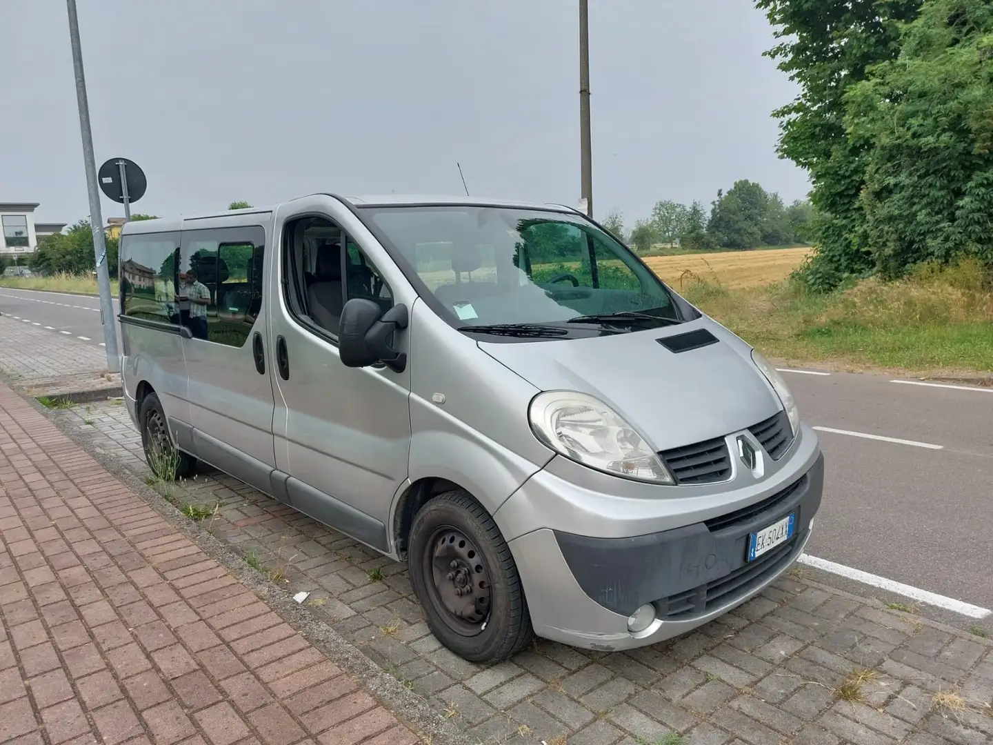 Renault Trafic 🔹 Modello: Trafic T29 2.0 dCi 115 Passenger Gran - 1