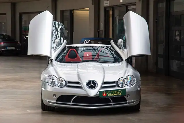 Mercedes-Benz SLR