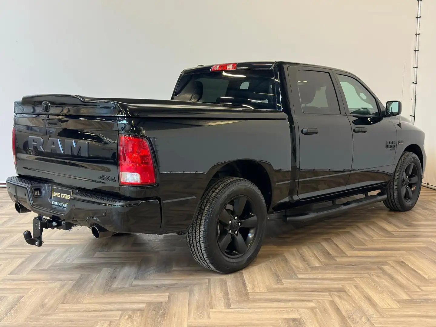 Dodge RAM 1500 CLASSIC 5.7 HEMI |6-PERS|NAP |NIEUWE AUTO |IN Schwarz - 2