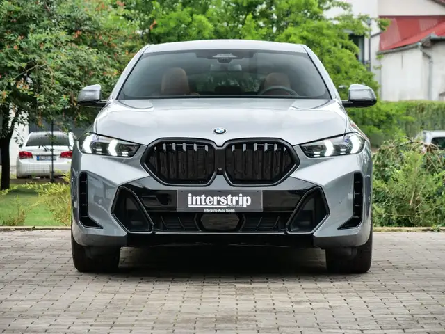 BMW X6 view 2