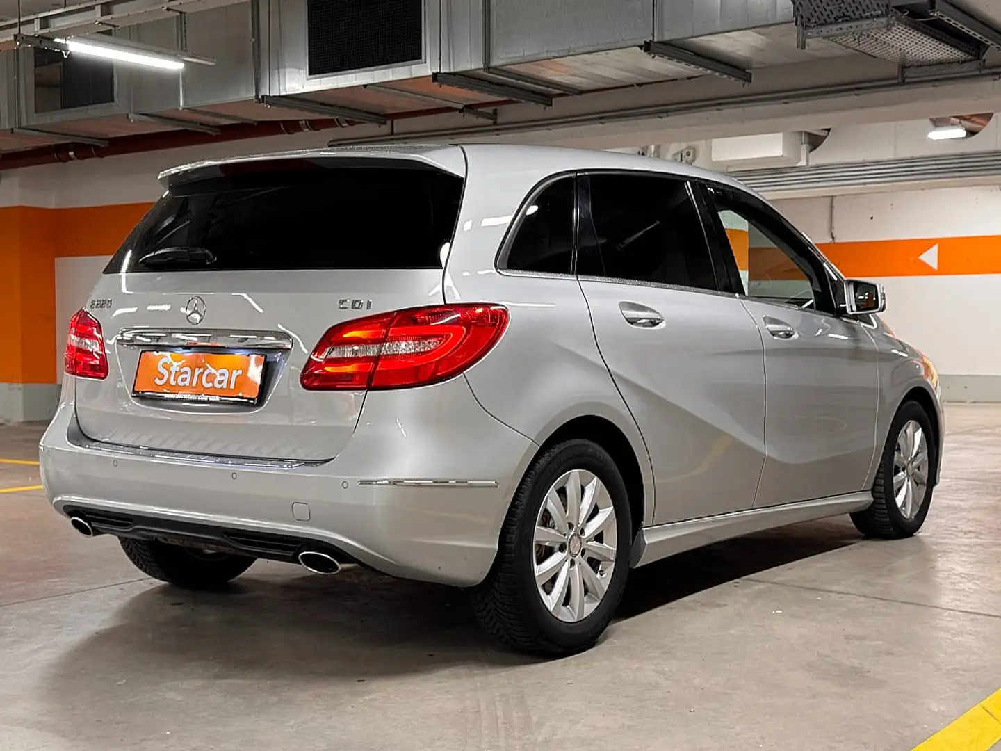 Mercedes-Benz B 220 CDI BlueEfficiency A-Edition DPF Aut.*BI-XENON*... Grau - 2