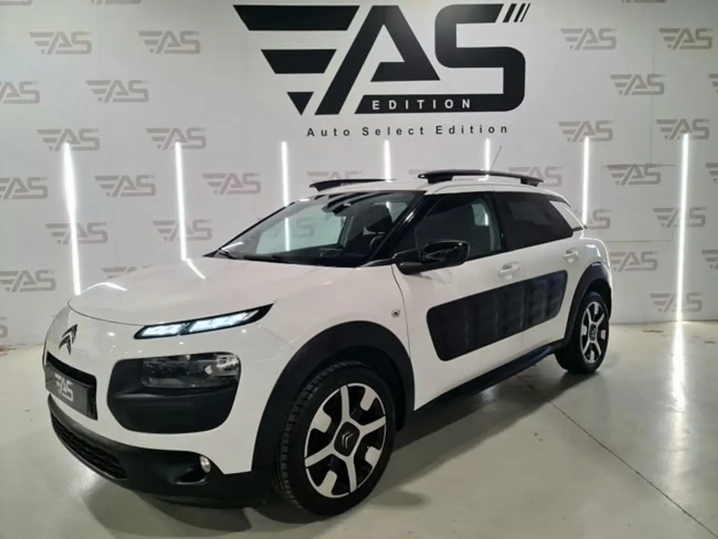 Citroen C4 Cactus 1.2 PureTech S&S Shine 110 Blanco - 1