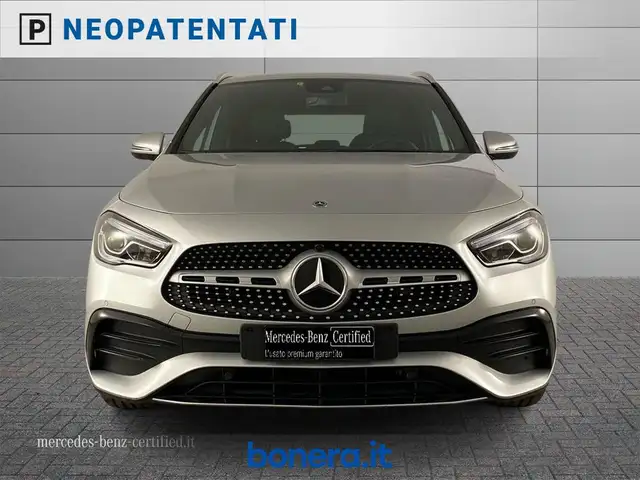 Mercedes-Benz Gla Class view 4