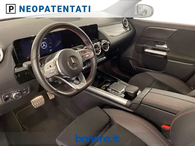 Mercedes-Benz Gla Class view 10