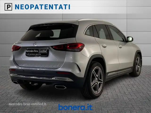 Mercedes-Benz Gla Class view 3