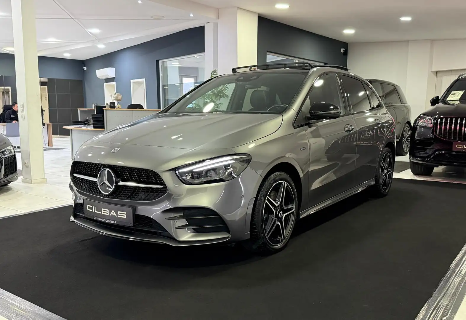 Mercedes-Benz B 250 e Edition 2020 AMG-Line *PANO*AMBI*360* Grau - 2