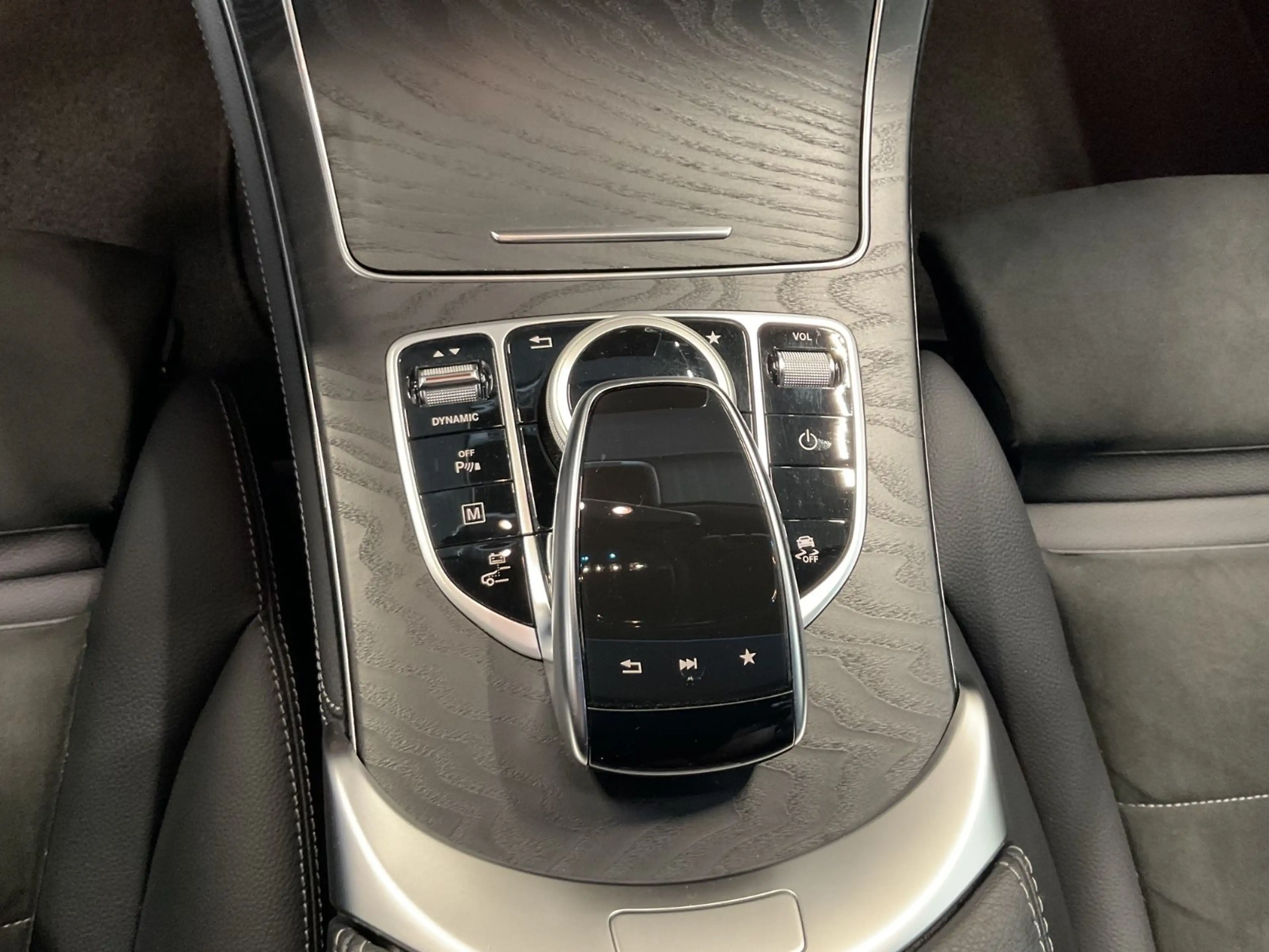 Mercedes-Benz GLC 350 e 4M AMG-Line AHK GRA LED Leder Navi — photo 10