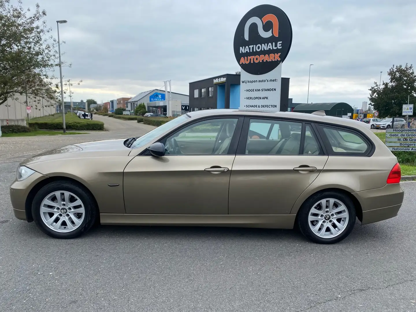 BMW 318 3-serie Touring 318i Business Line * APK * AIRCO * Bruin - 2