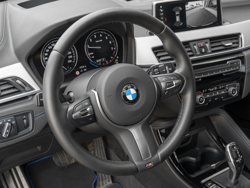 BMW X2 sDrive20i M-Sport +19Z PANO NAVI+ KAMERA HUD — photo 14