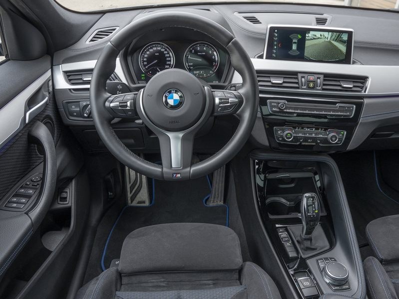 BMW X2 sDrive20i M-Sport +19Z PANO NAVI+ KAMERA HUD — photo 15