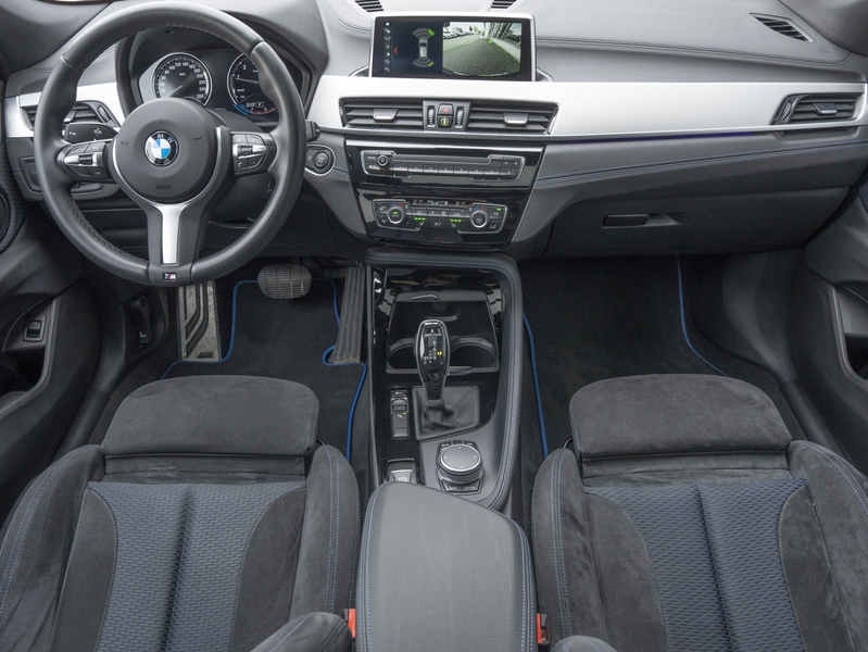 BMW X2 sDrive20i M-Sport +19Z PANO NAVI+ KAMERA HUD — photo 5