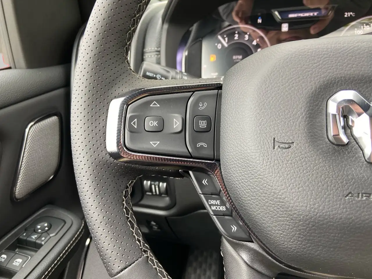 RAM 1500 снимка RAM 1500