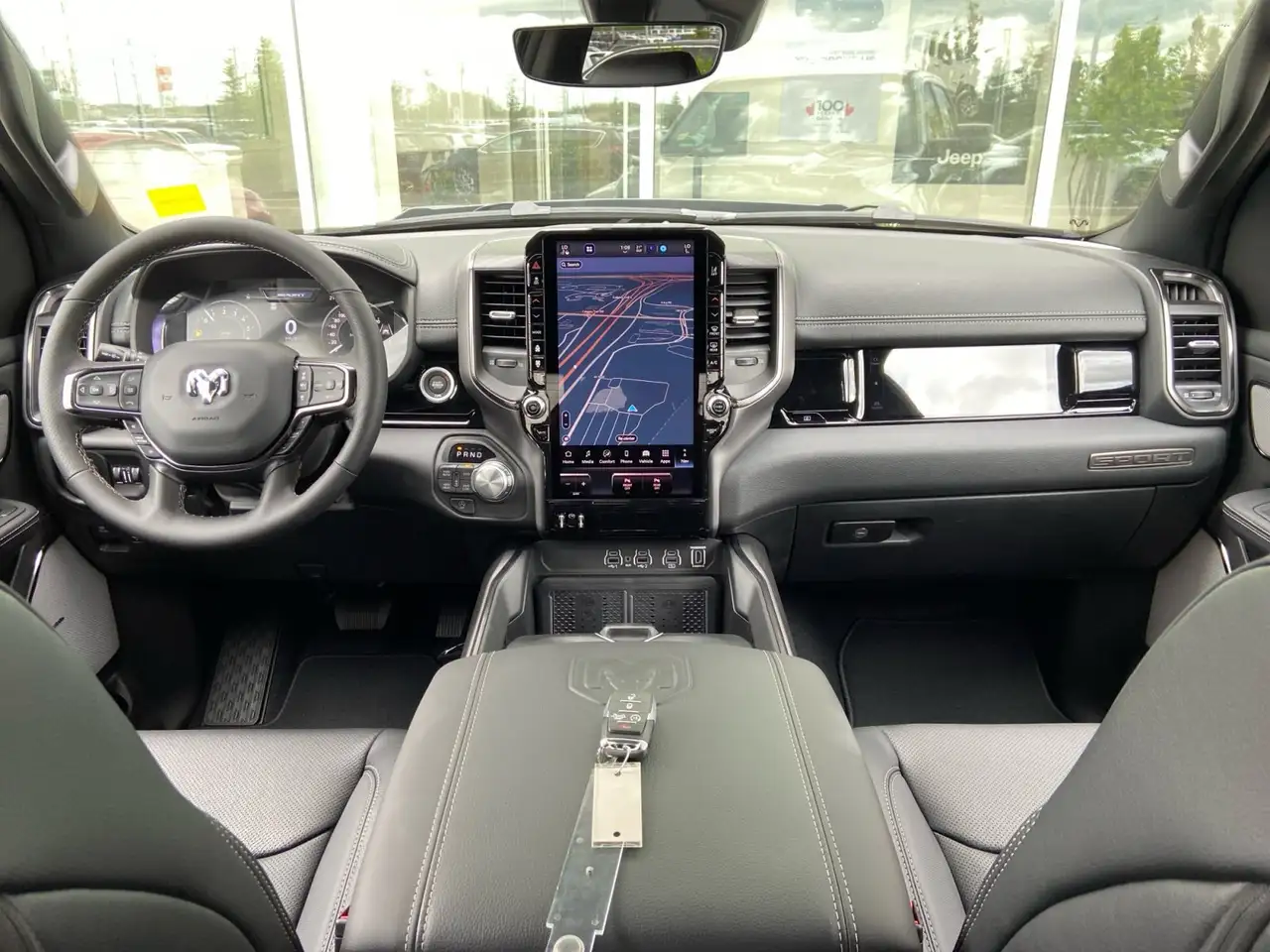 RAM 1500 снимка RAM 1500