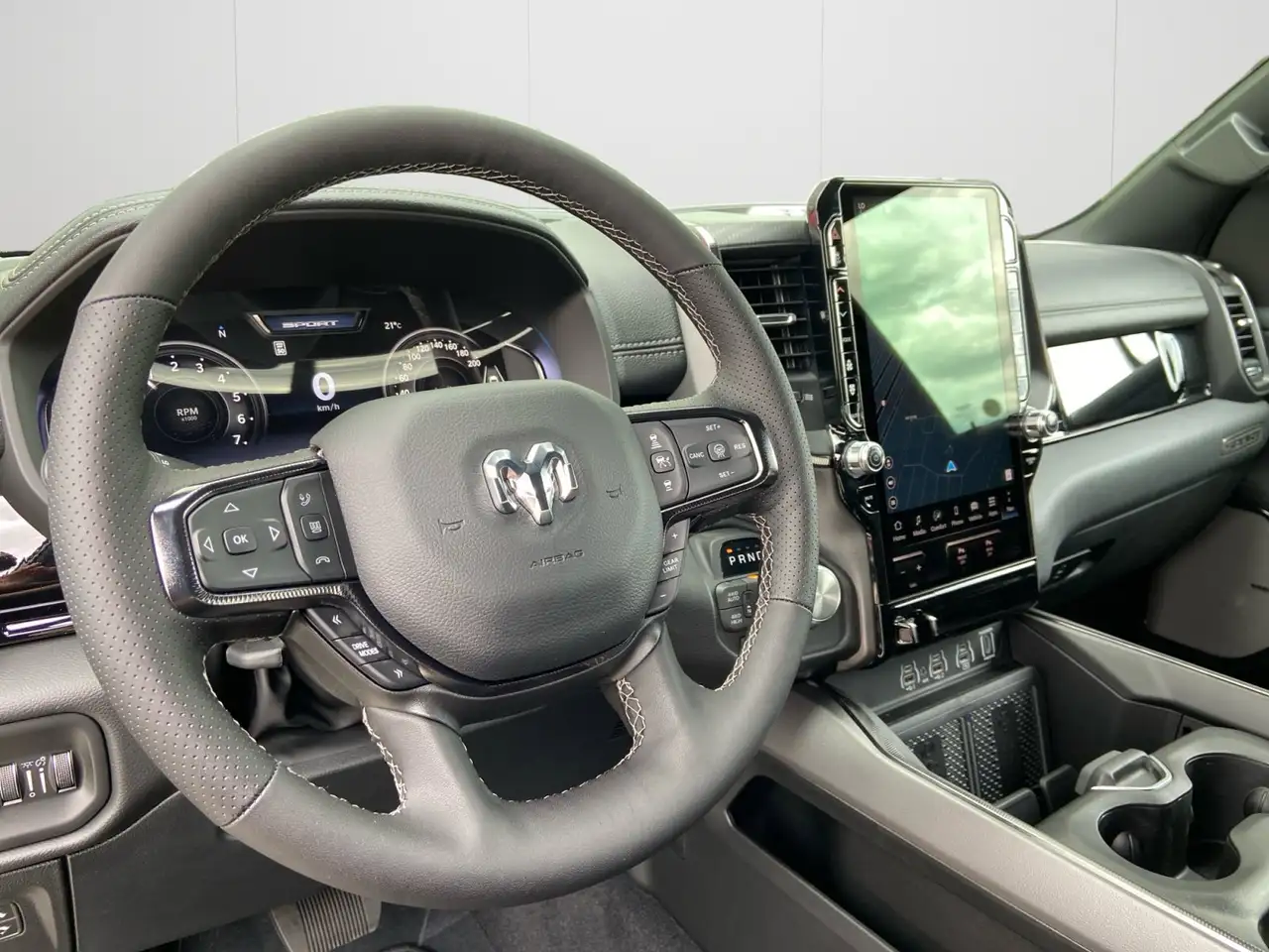 RAM 1500 снимка RAM 1500