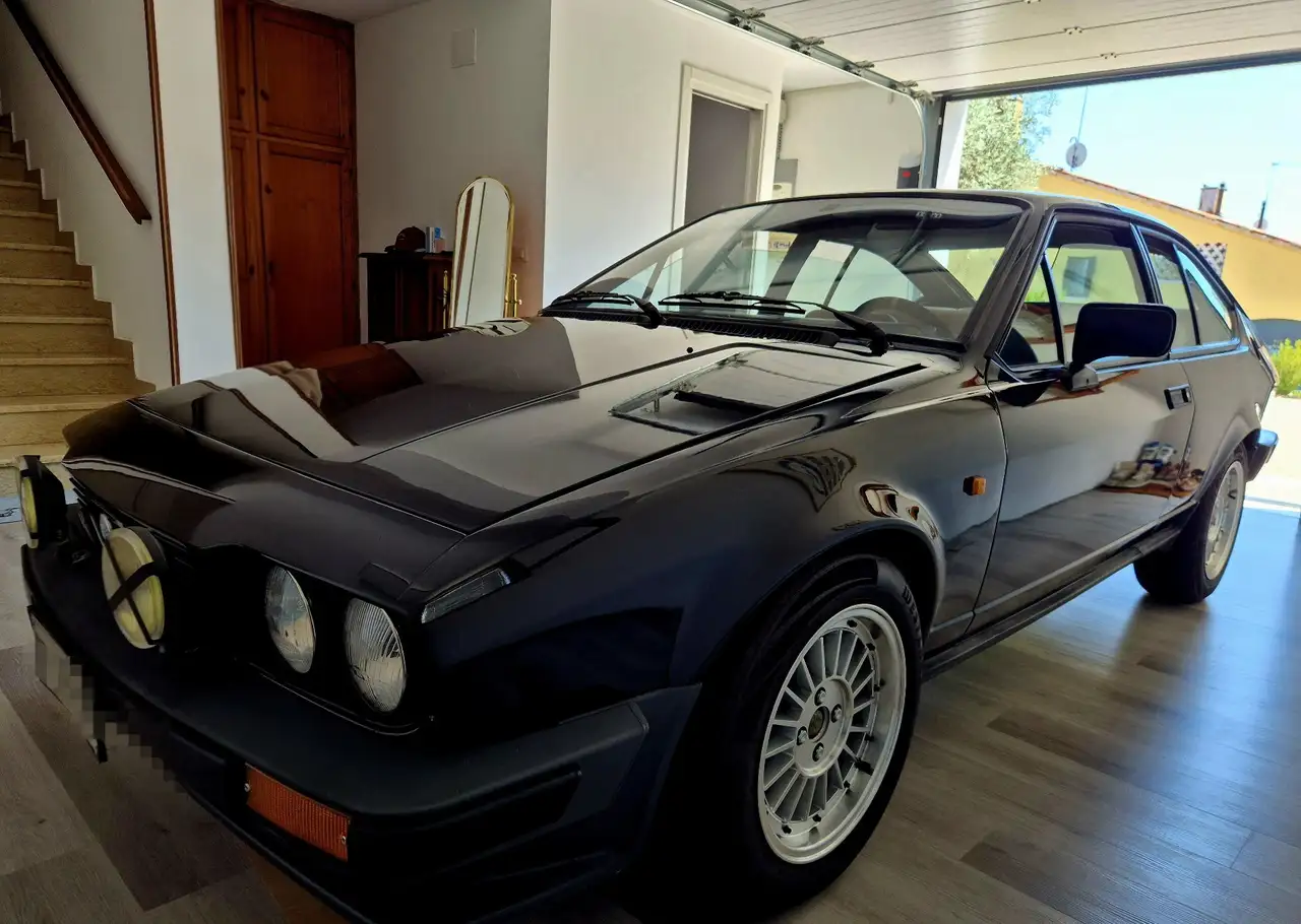 Alfa Romeo GTV 2.0 L, foto 2