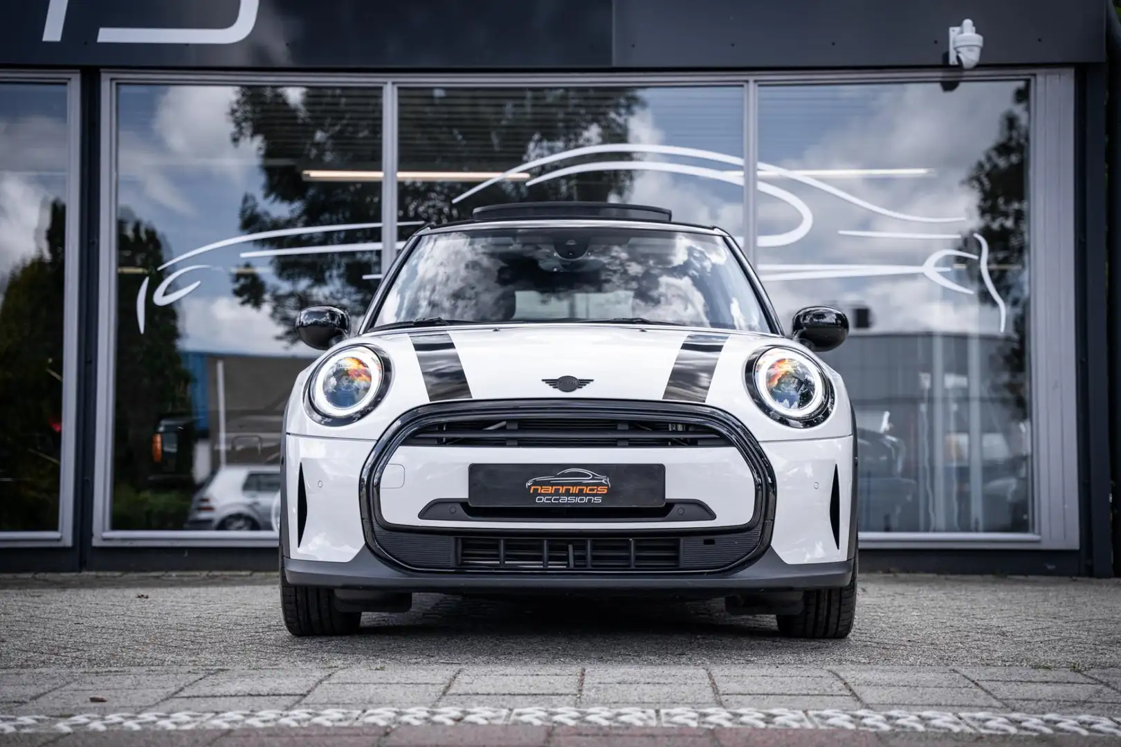 MINI Cooper Mini 1.5 Classic Pano|Led|Carplay|Digital Wit - 2