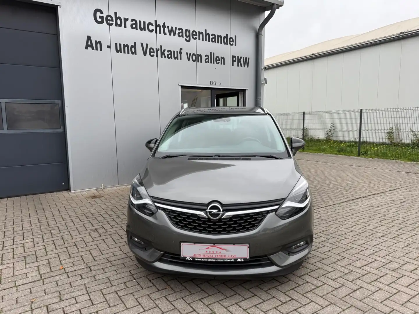 Opel Zafira C Innovation*7SITZER*RFK*SHZ*NAVI Gris - 2