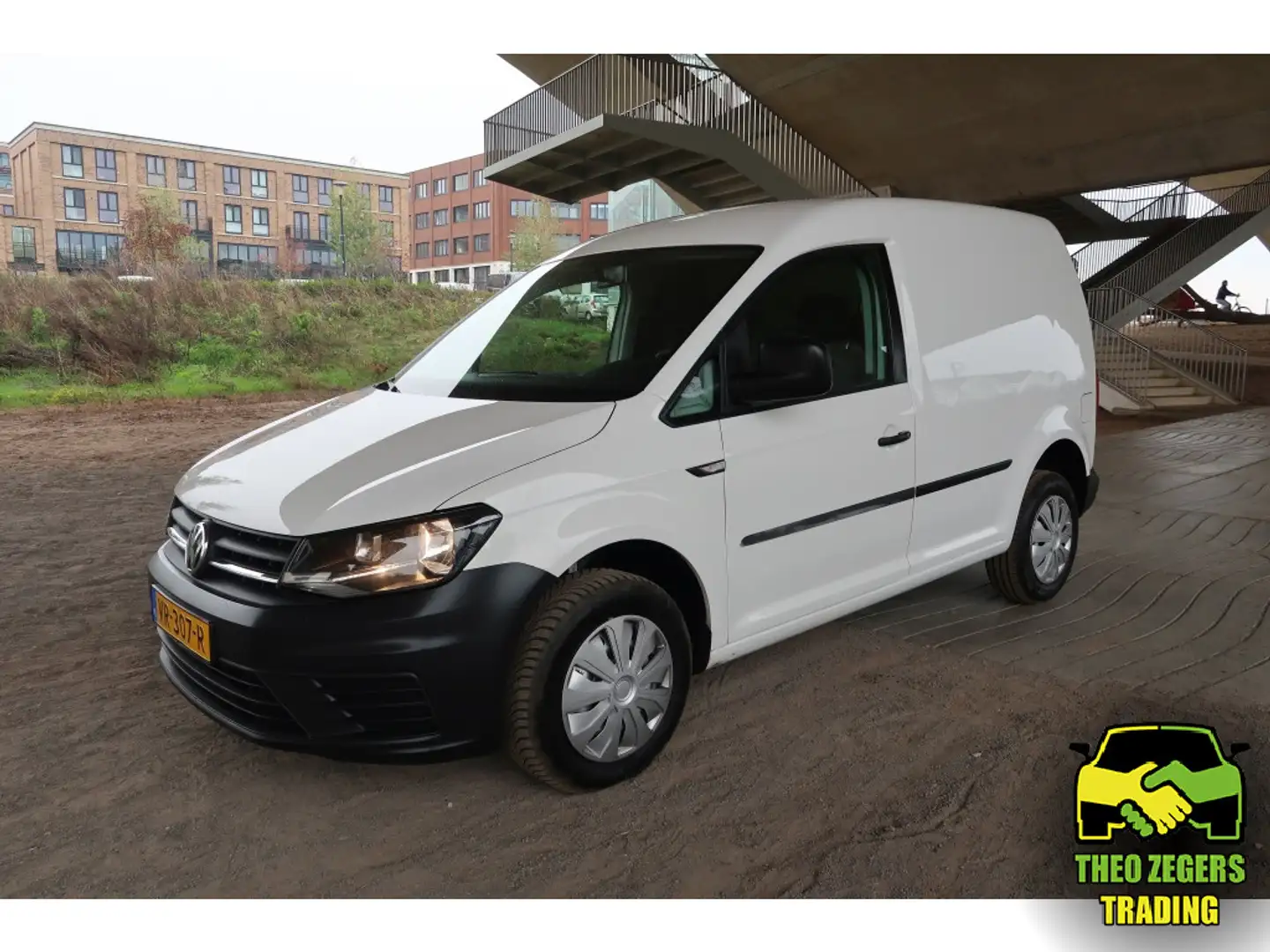 Volkswagen Caddy 1.6 TDI L1H1 Trend, met Airco, Navi, en schuifdeur Wit - 1