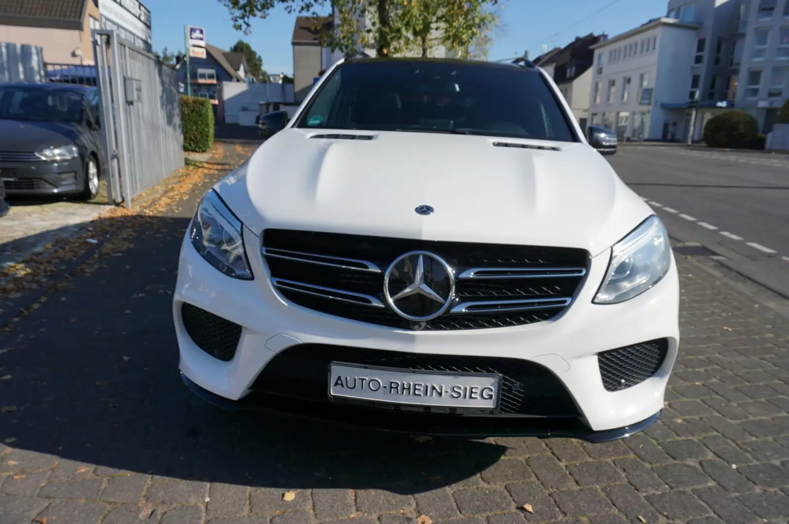 Mercedes-Benz GLE 350 GLE -Klasse GLE 350 d 4Matic  AMG - Line Blanc - 2