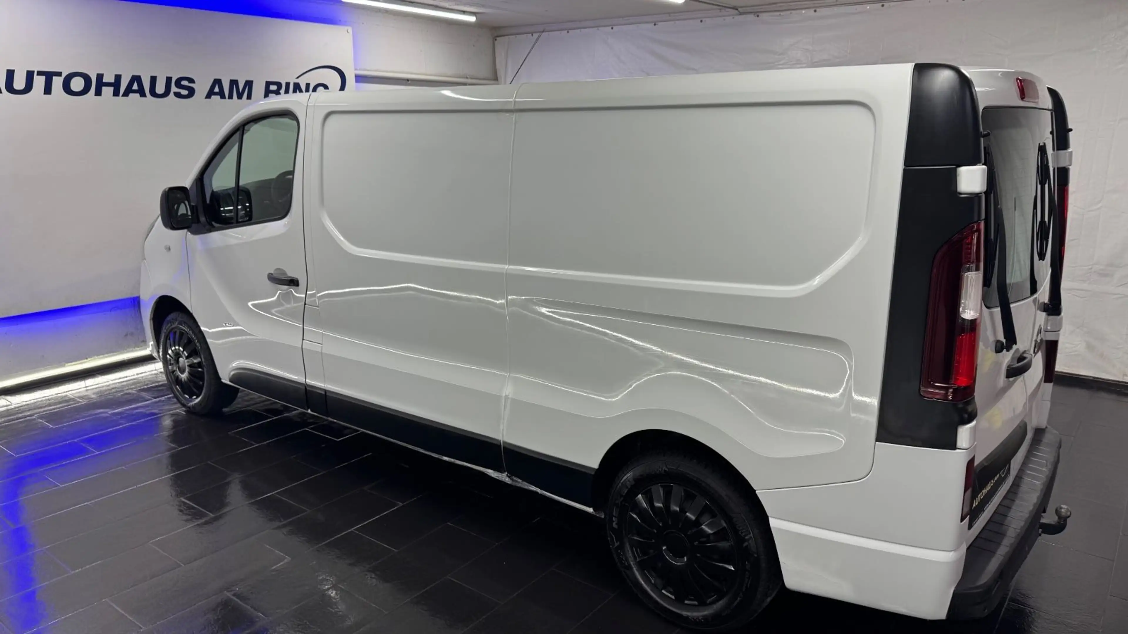 Opel Vivaro B 1.6 CDTI 3t L2 PDC 4SEASON AHK 3-SITZ — photo 10