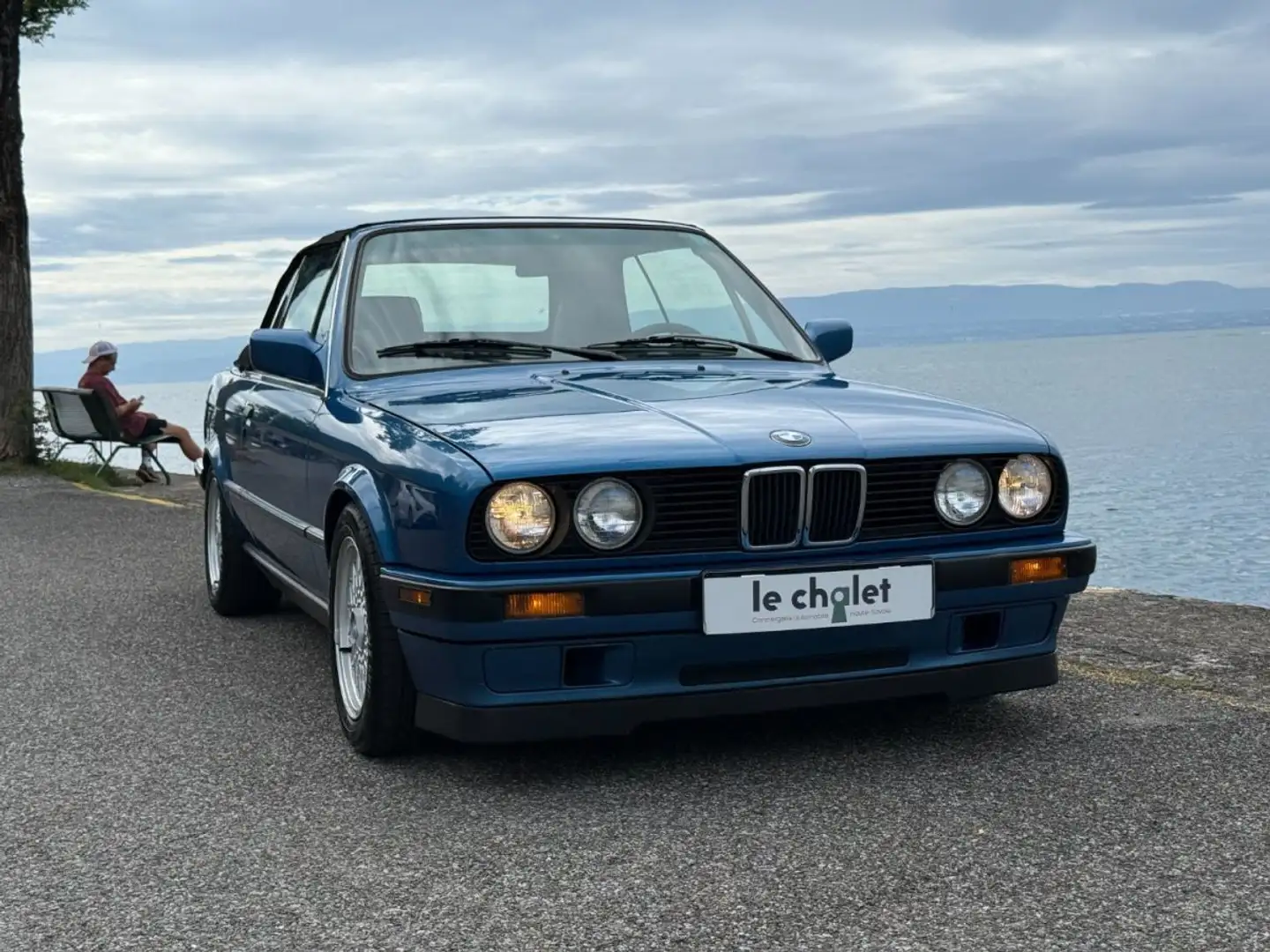 BMW 318 E30 318i Cabriolet last edition Neon Blue (Version Bleu - 2