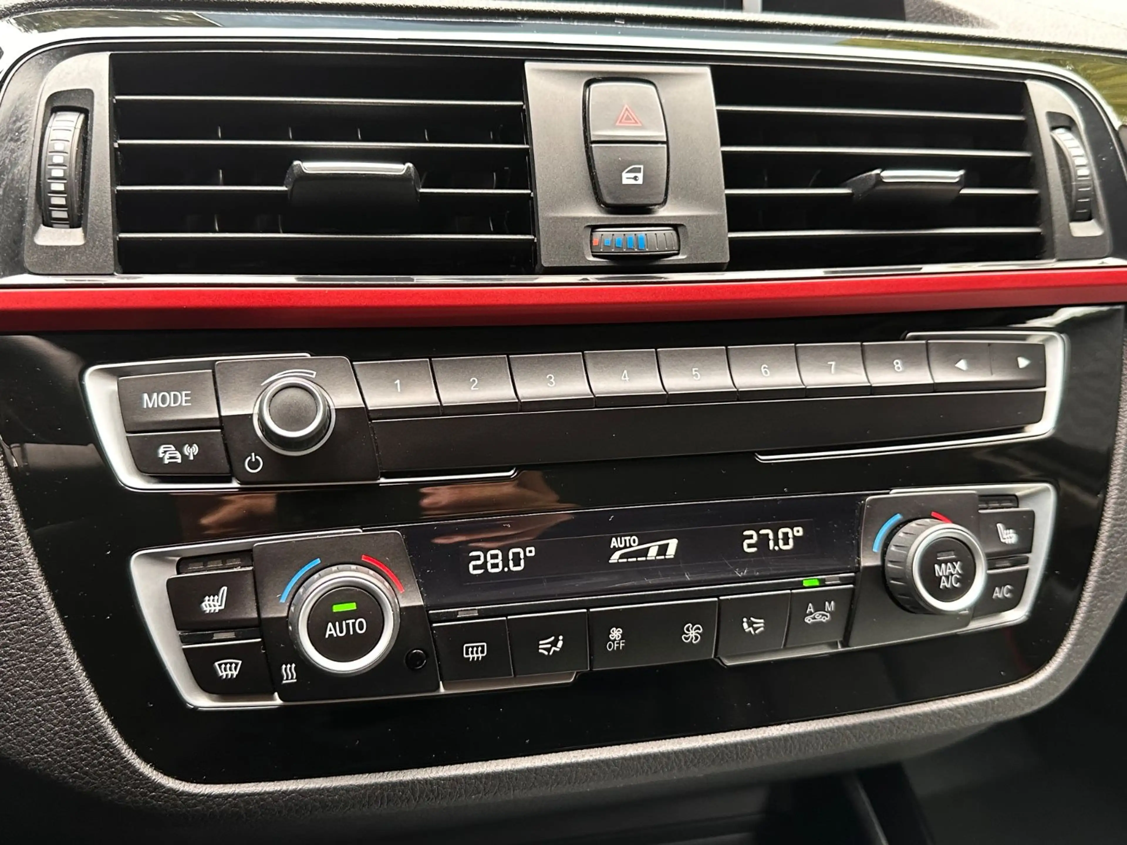 BMW 120 d 5-trg. Sport Line/LEDER/LED/NAVI/KLIMA-AUTO — photo 16