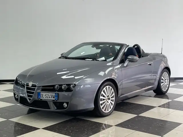 Alfa Romeo Spider 2.4 jdm Exclusive