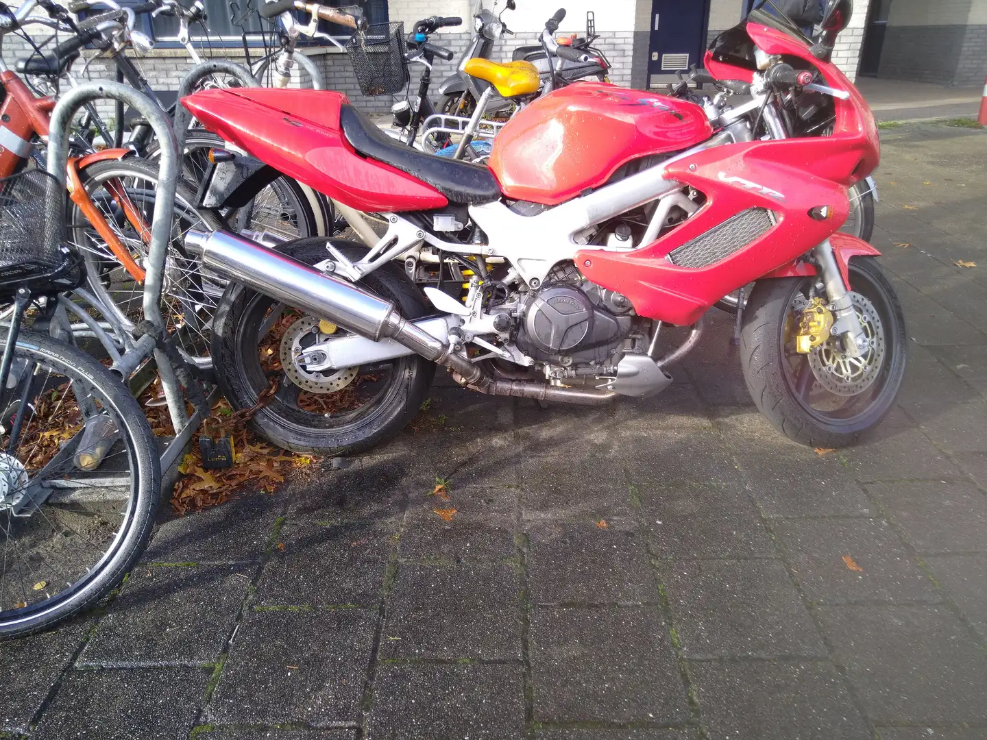 Honda VTR 1000 Rood - 2