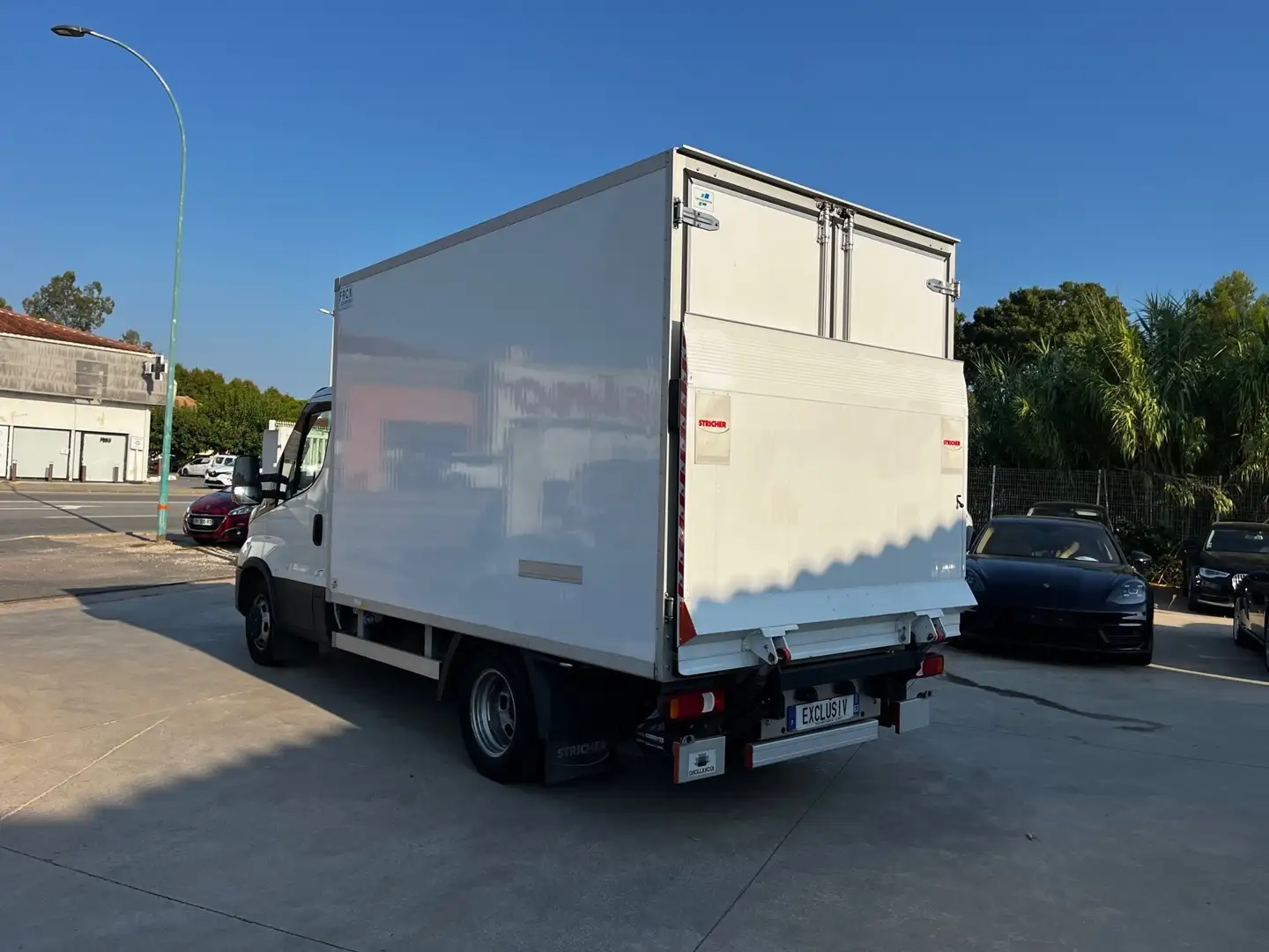 Iveco Daily 35C14 Blanc - 2