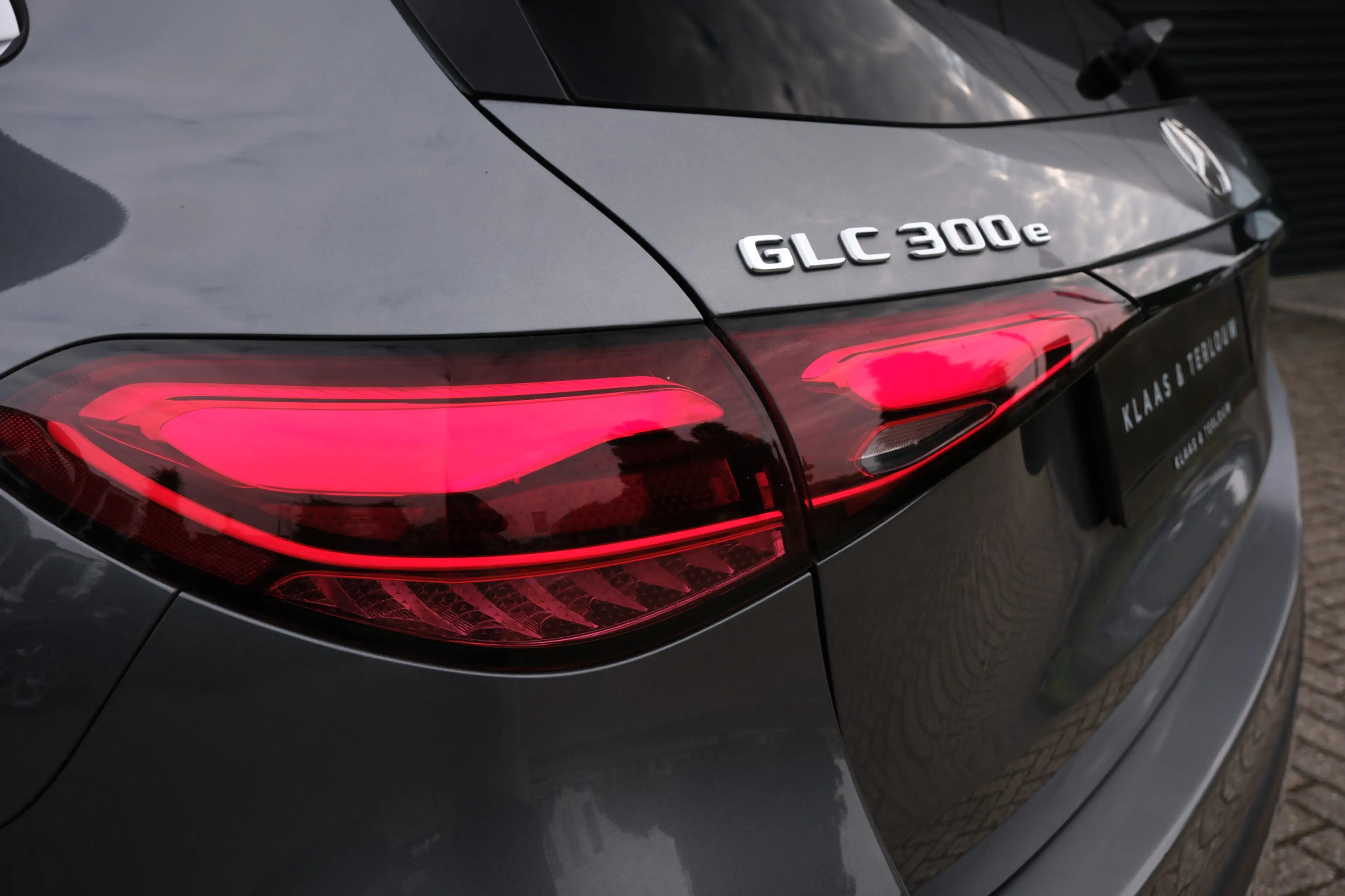 Mercedes-Benz GLC 300 300e 4MATIC AMG Line | Massage | Schuifkanteldak | — photo 15