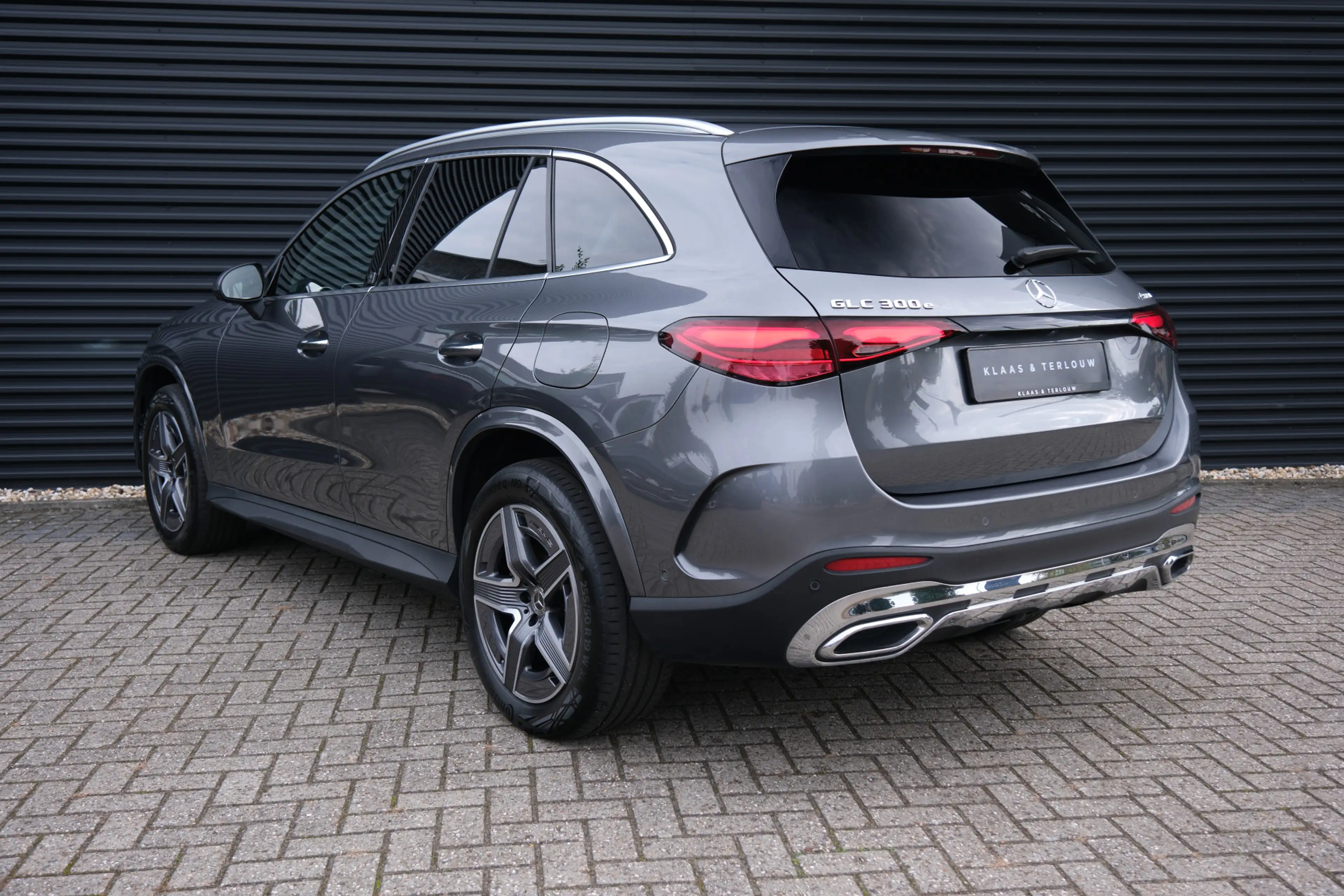 Mercedes-Benz GLC 300 300e 4MATIC AMG Line | Massage | Schuifkanteldak | — photo 30