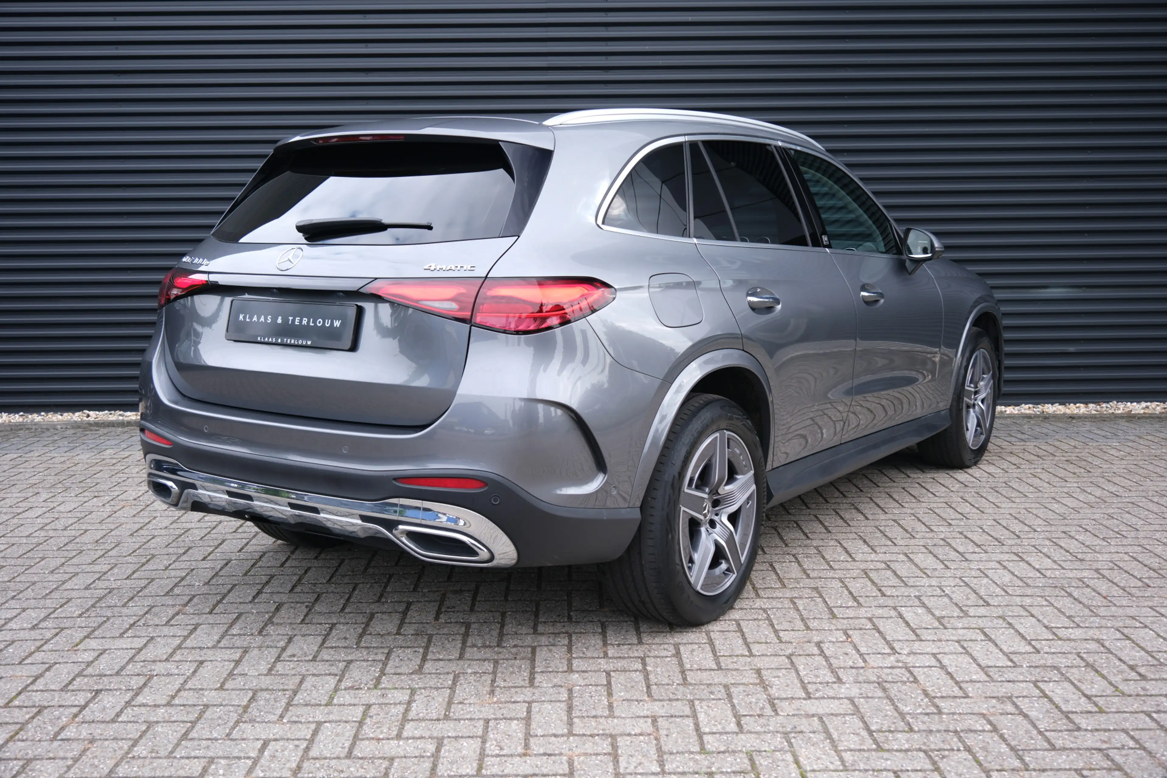 Mercedes-Benz GLC 300 300e 4MATIC AMG Line | Massage | Schuifkanteldak | — photo 11