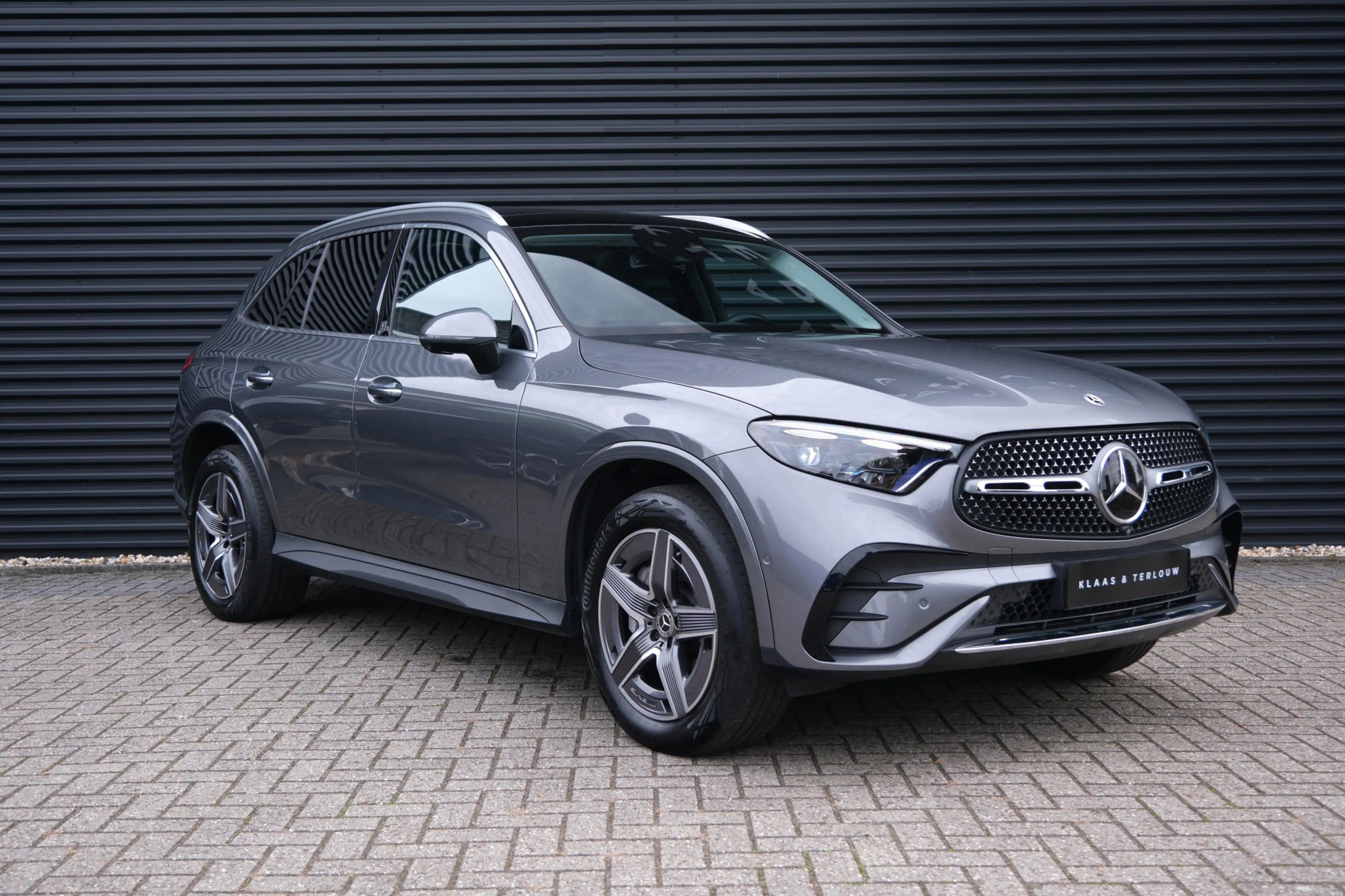 Mercedes-Benz GLC 300 300e 4MATIC AMG Line | Massage | Schuifkanteldak | — photo 10
