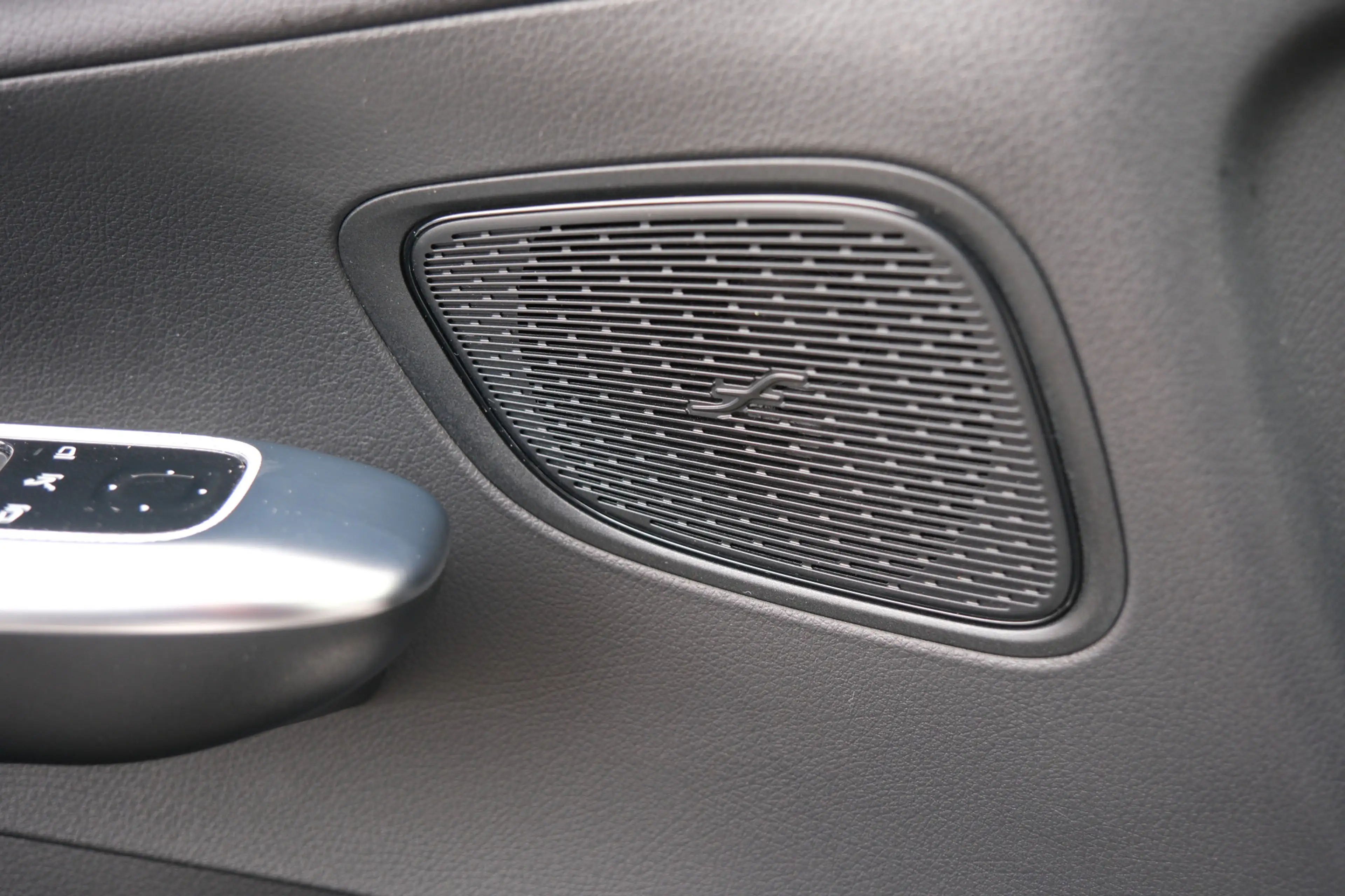 Mercedes-Benz GLC 300 300e 4MATIC AMG Line | Massage | Schuifkanteldak | — photo 20