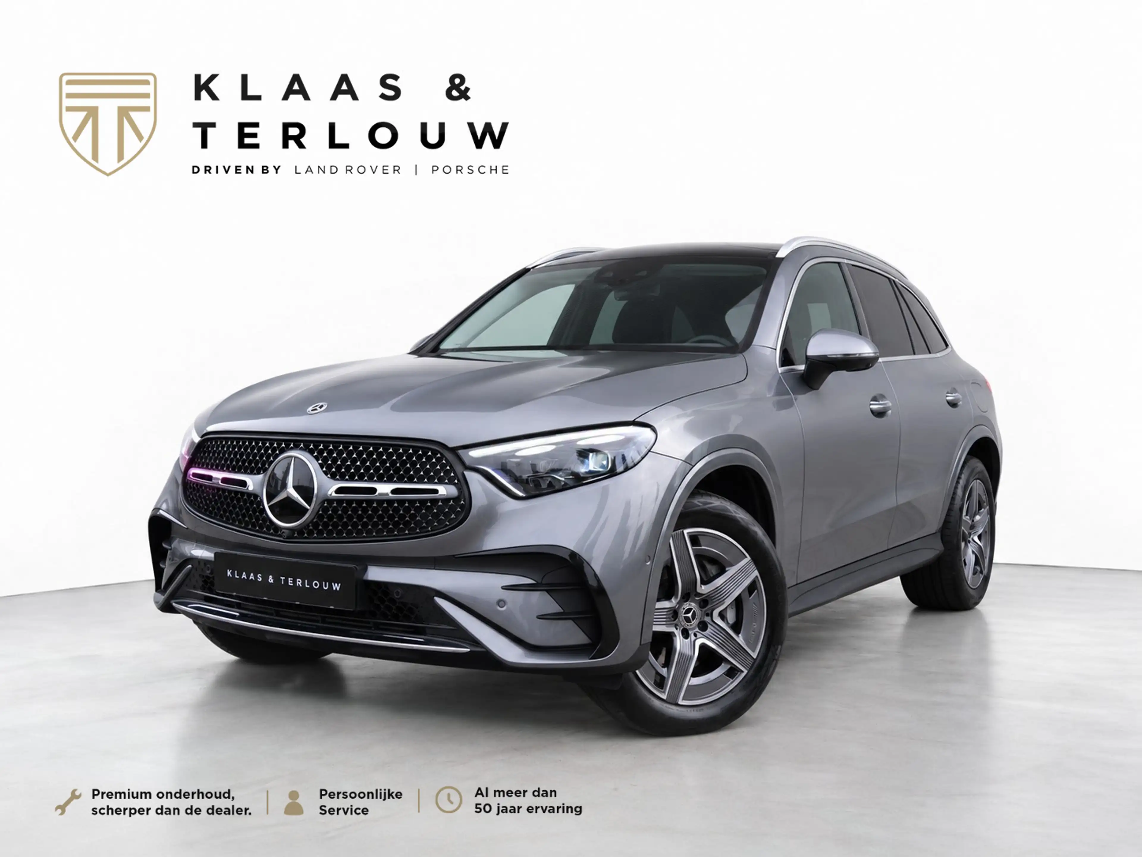 Mercedes-Benz GLC 300 300e 4MATIC AMG Line | Massage | Schuifkanteldak |
