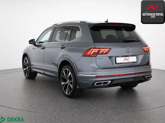 Volkswagen Tiguan Allspace view 3