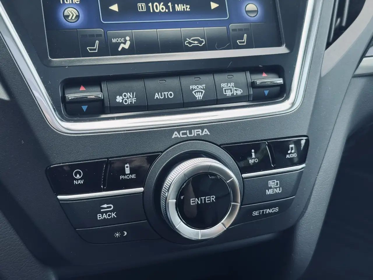 Acura MDX снимка Acura MDX