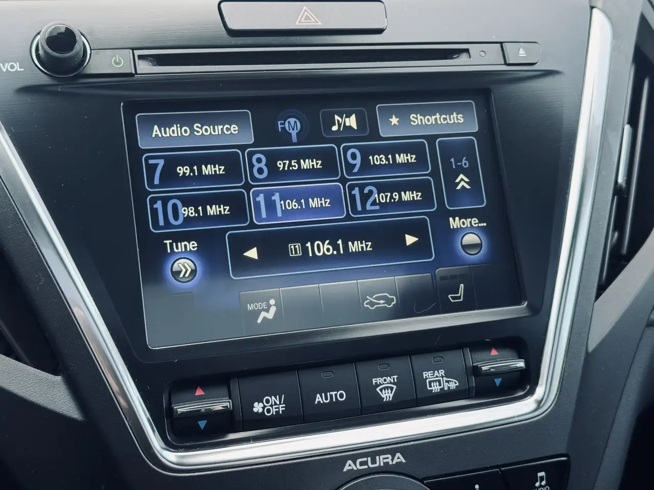Acura MDX снимка Acura MDX
